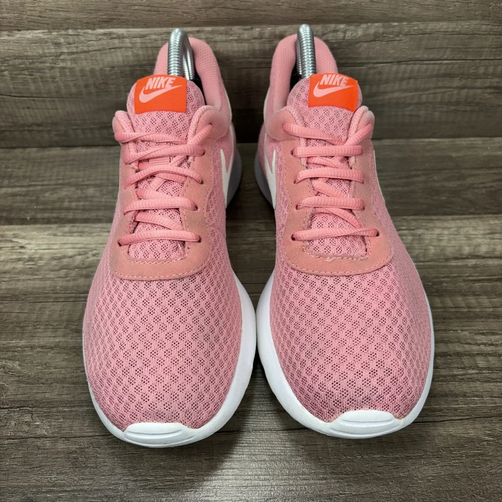 Nike Tanjun Pink Womens US Size 9 EUR 40.5 812655-600 Running Shoes